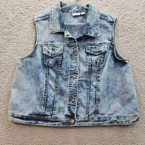 Cato Womens Studded Denim Vest Size 14/16W Distressed Wash Sleeveless Casual